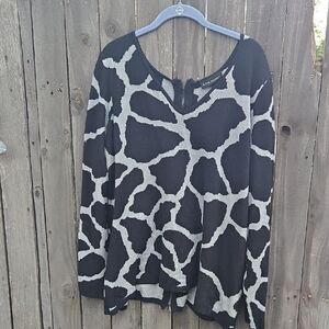 Lane Bryant Black and Gray Patterned Sweatshirt